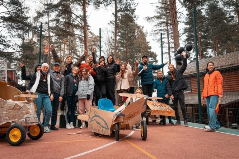 Гонки на самодельных машинках
